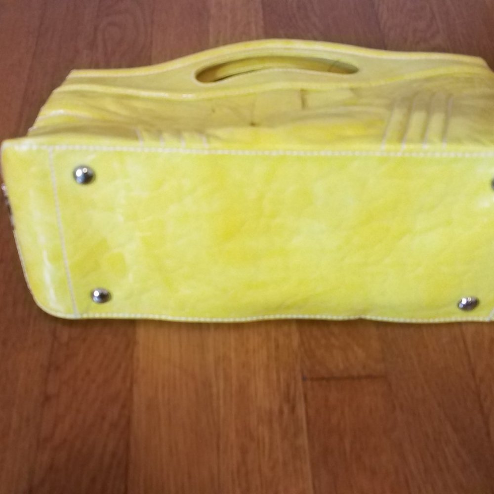 NWT MAXX New York Yellow Handle Purse - Picture 9 of 11